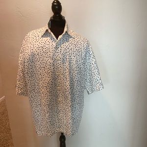 Nat Nast Men’s shirt size XL. Cream/Black/Blue